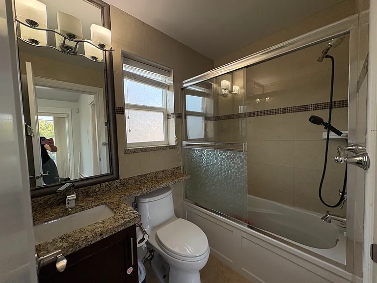 5772 Rhodes St — Photo 16
