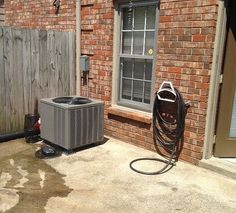 5th image of 111 Lakebrink Dr