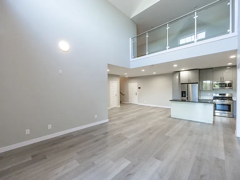 Taj Estates of Franklin — Photo 16