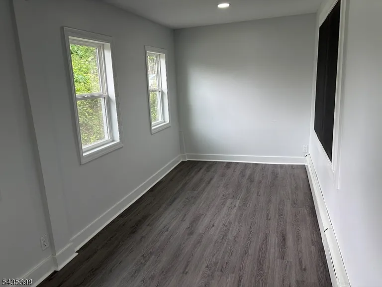 1104 Washington Ave — Photo 11