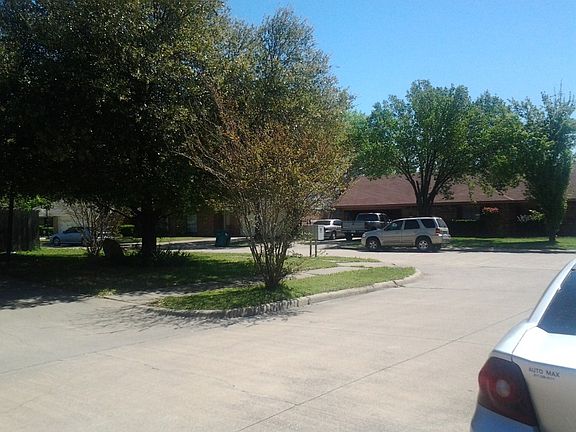 4th image of 117 Australia Ct