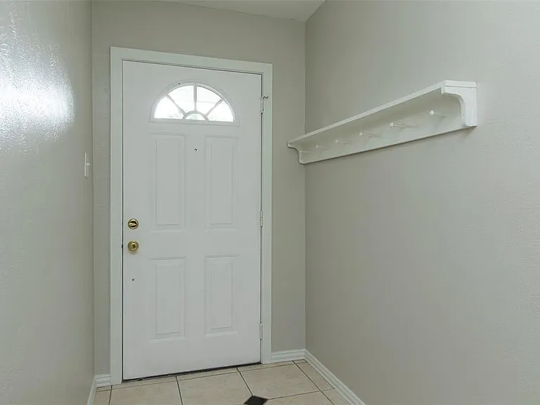 4411 Kacee Dr — Photo 3