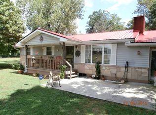 1220 Glades Rd, Sunbright, TN 37872