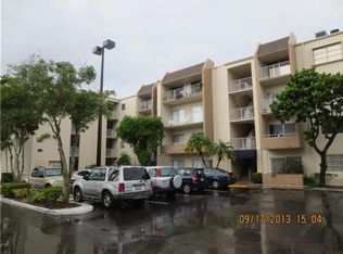 7787 SW 86th St APT 301, Miami, FL 33143