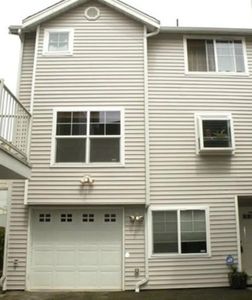 11725 16th Ave NE, Seattle, WA, 98125
