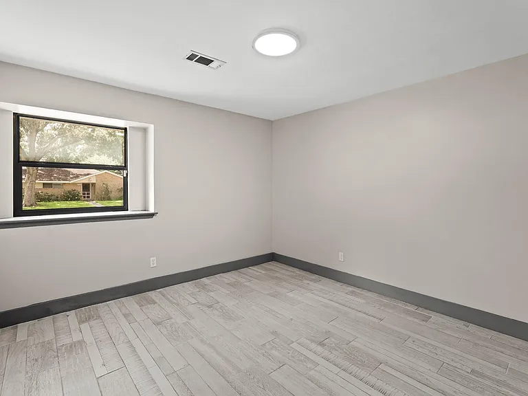 5522 Braesvalley Dr — Photo 17