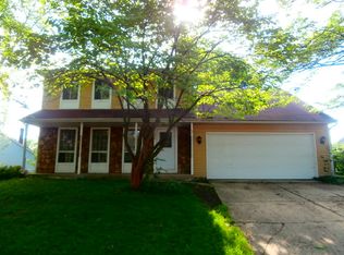 330 Windsor Dr, Roselle, IL 60172