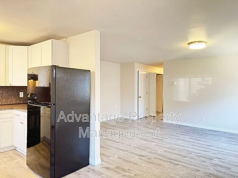 1015 NW 26th St #26TH1015 — Photo 4
