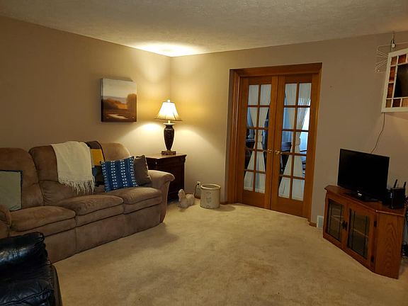 4th image of 808 Wilshire Ln