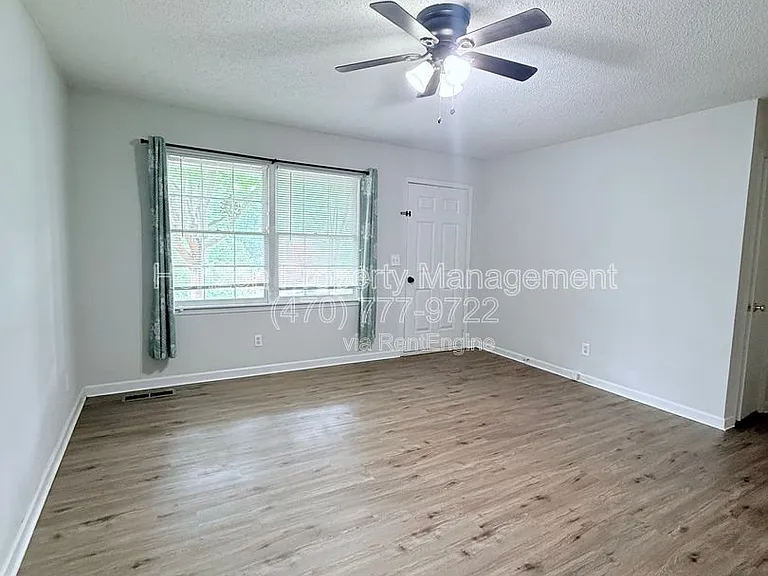 4433 Sardis Dr — Photo 7