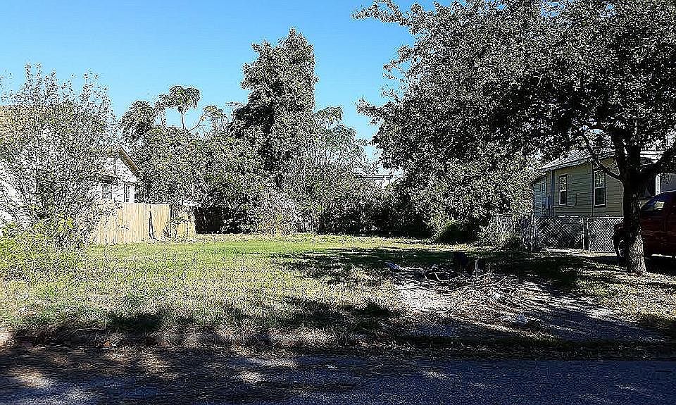 1st image of 716 4th Ave N