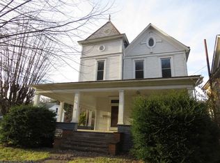 310 Buffalo St, Mannington, WV