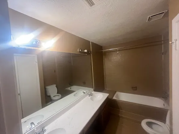 9407 Clipperwood Pl, Houston, TX 77083