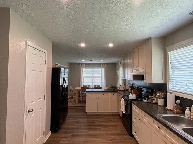 1150 N Berlin Rd — Photo 6