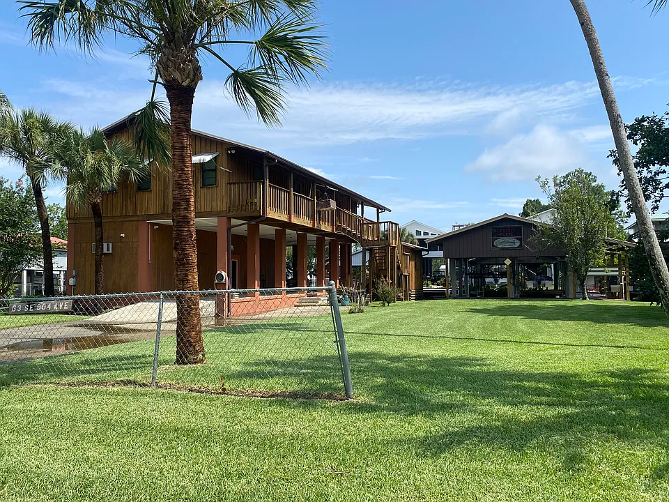 63 SE 904th Ave