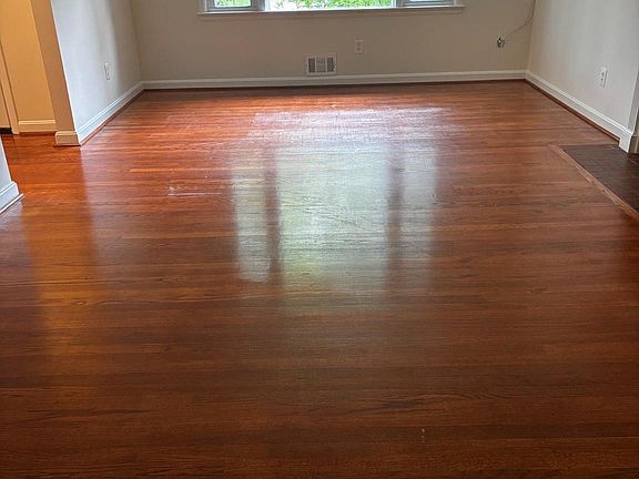 4th image of 3329 Military Dr