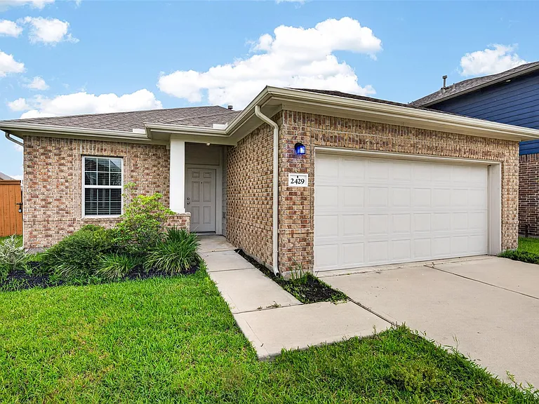 2429 Abbot Brook Dr — Photo 4