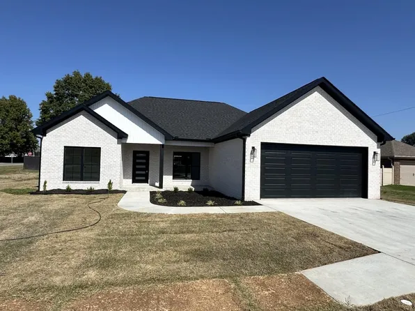 214 Market St, Muscle Shoals, AL 35661