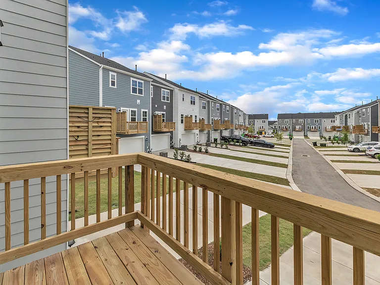 810 Basswood Glen Trl — Photo 46