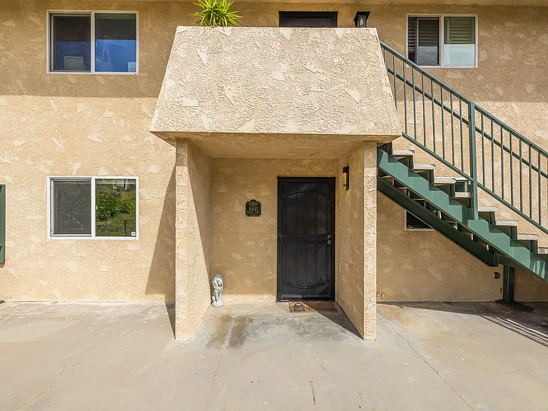 6441 Kanan Dume Rd — Photo 26