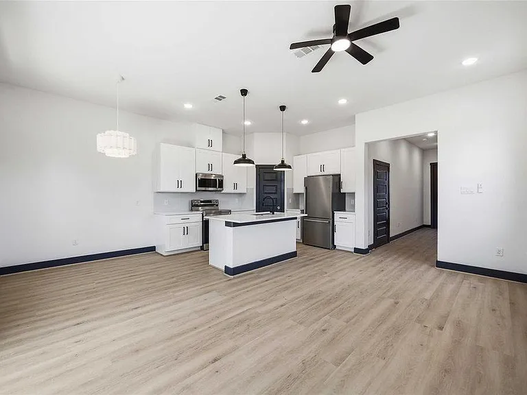 4630 Edfield St #B — Photo 7