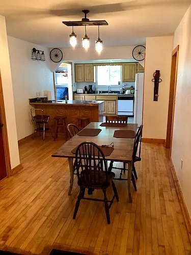 210 8th St NE Photo 1