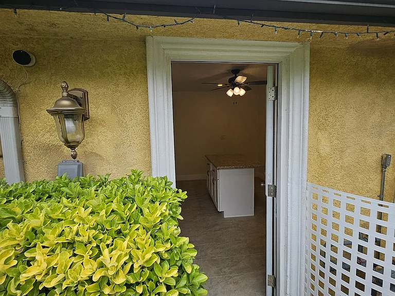 13844 Candlewood Ave — Photo 8