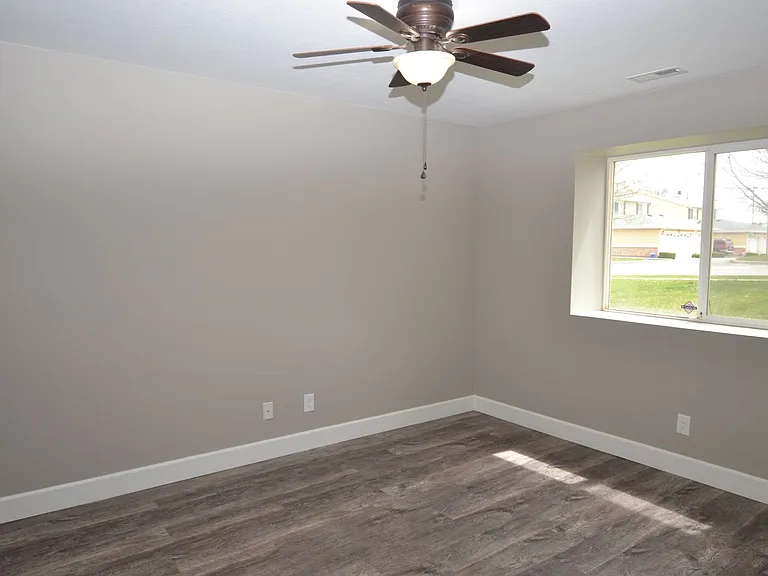 4785 W Old Church Ct — Photo 6