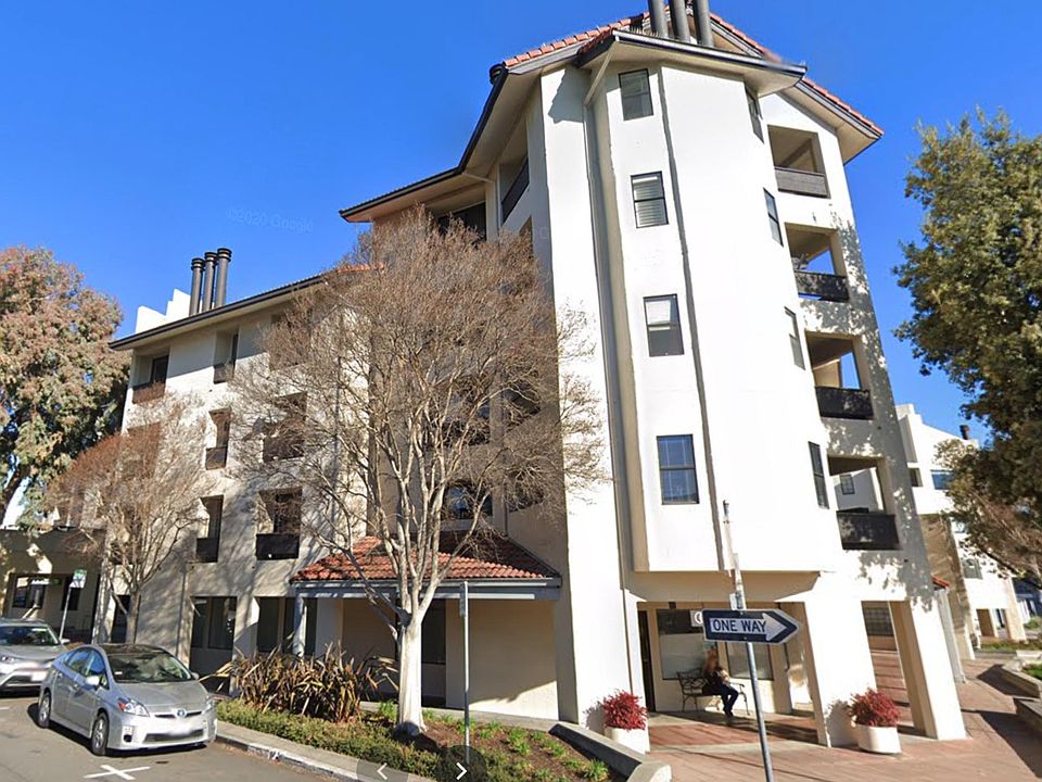 Apartment 4A is at the top floor, the 3 windows/balconies on the left hand side of the picture