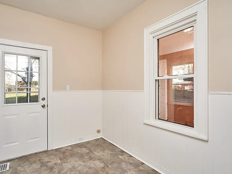 373 N Firestone Blvd — Photo 17