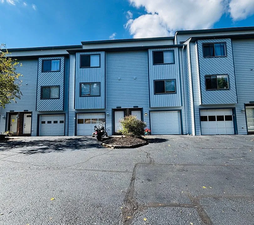 253 Fairfax Rd