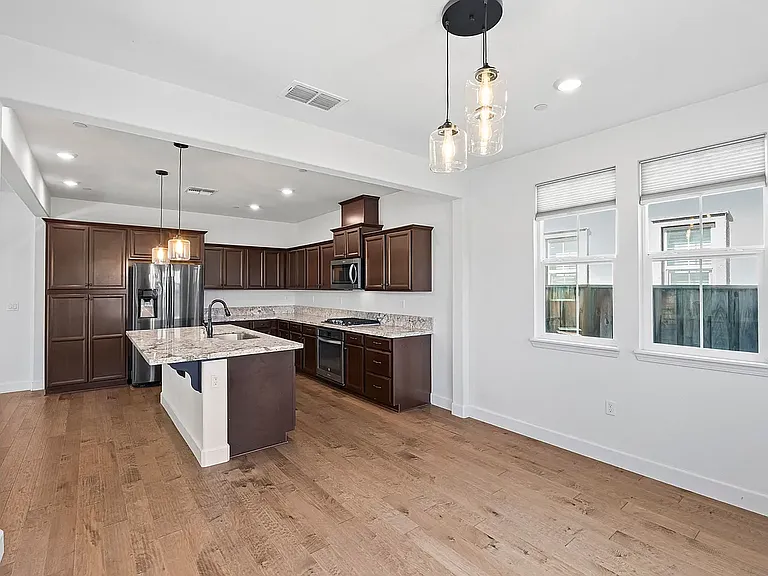 119 Chickadee Ln — Photo 11