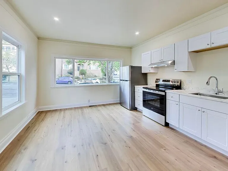 1534 Arch St #3 — Photo 1