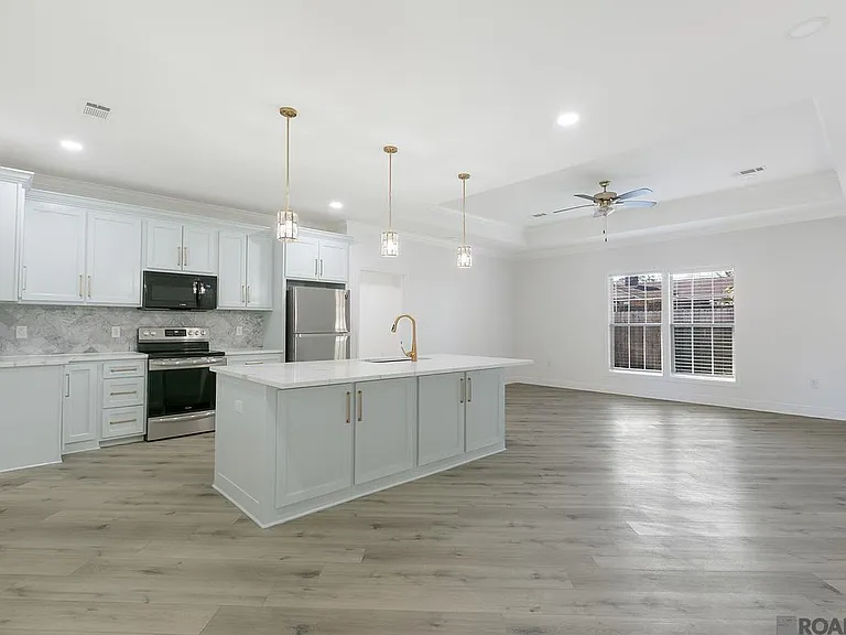 9536 Avis Ave — Photo 6