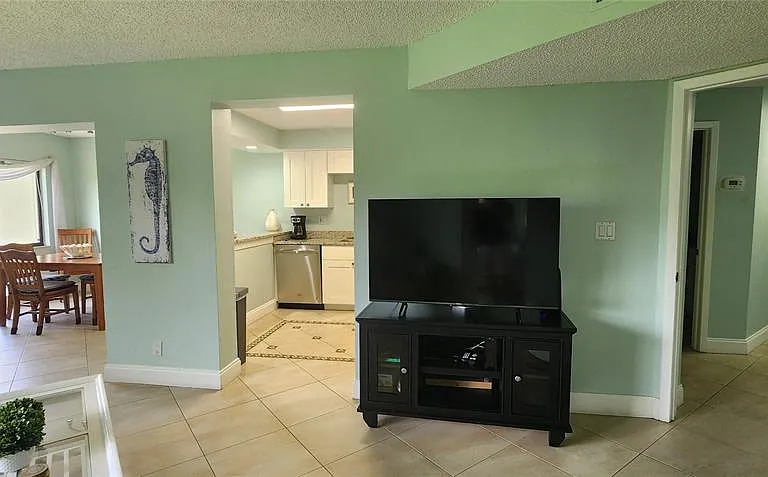 1515 Pinellas Bayway S #62 — Photo 22
