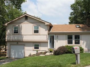 5572 Creekwood Cir, West Chester, OH 45069