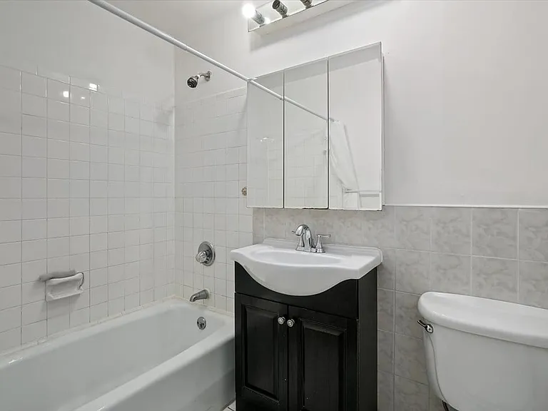 555 Central Park Ave #348 — Photo 13