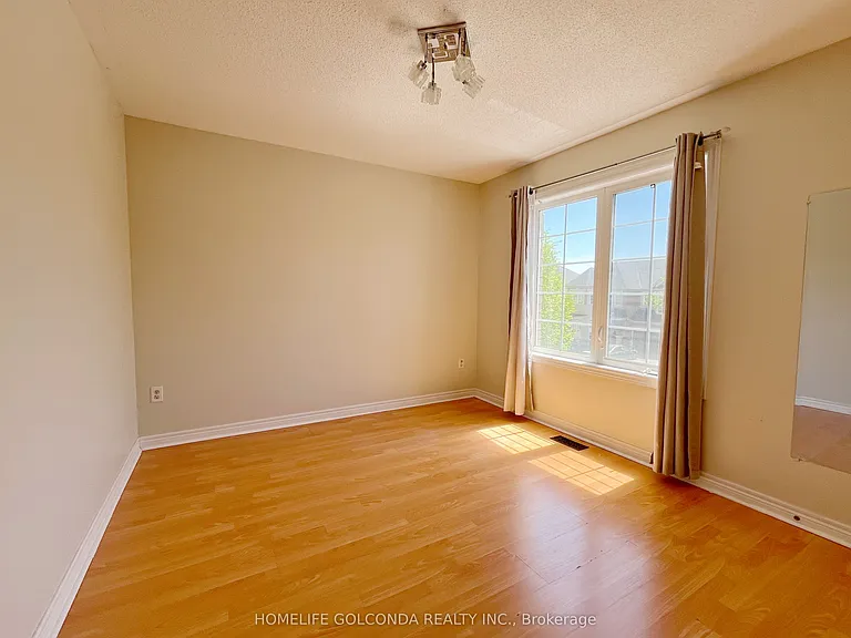 28 Barnstone Dr — Photo 12