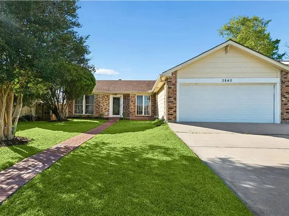 3840 Clover Ln, Harvey, LA 70058