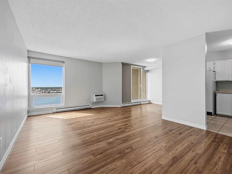 155 Front St N #1505 — Photo 7