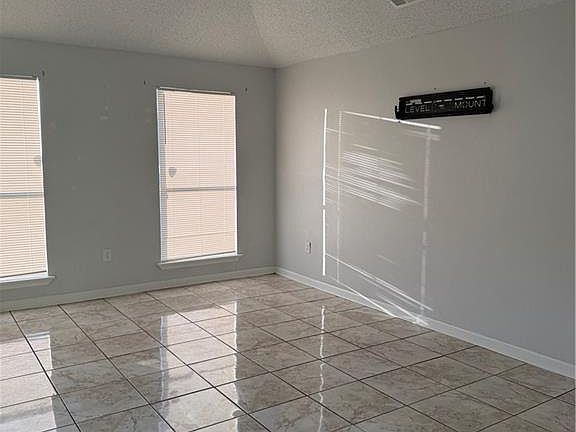 2nd image of 2541 Virginian Colony Ave