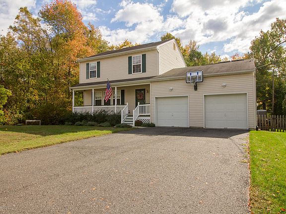 3rd image of 68 Lakeview Dr
