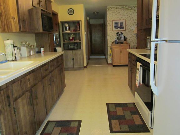 5th image of 4401 NE 11th Ave