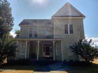 106 E Augusta St, Indianola, MS 38751