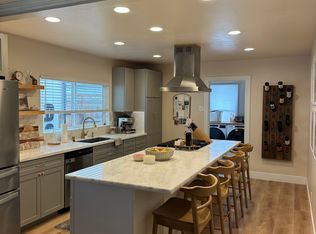 831 Trinity Dr #100, Hollister, CA 95023