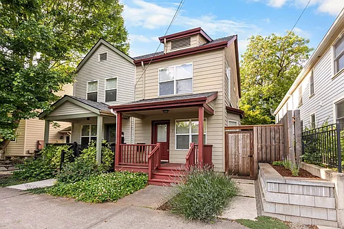 7 NE Morris St Photo 1