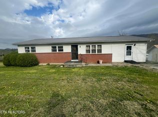 3981 Doctor Thomas Walker Rd, Rose Hill, VA 24281