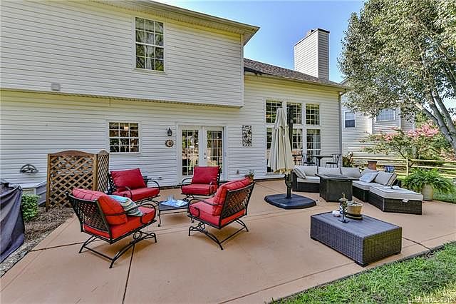 1st image of 8940 Coppermine Ln