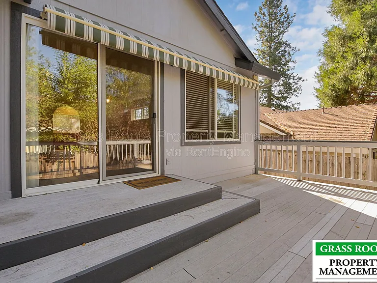 315 Vistamont Dr — Photo 11