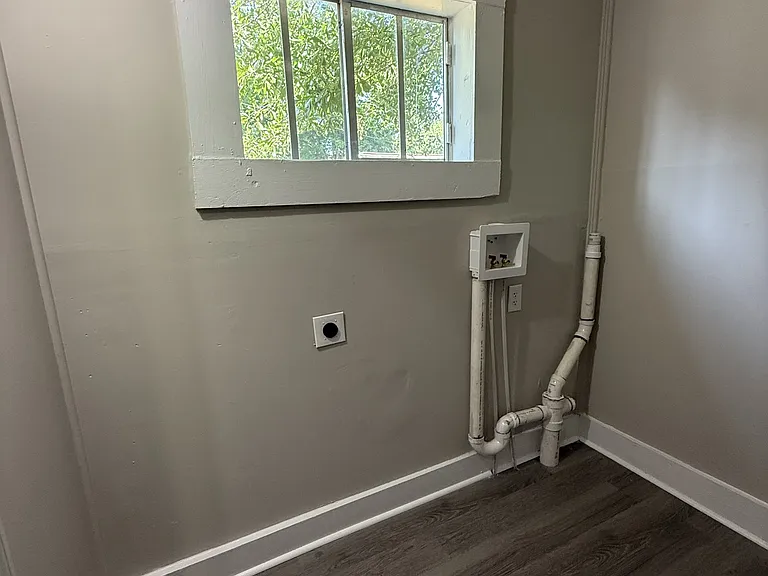 412 Bryant St — Photo 11
